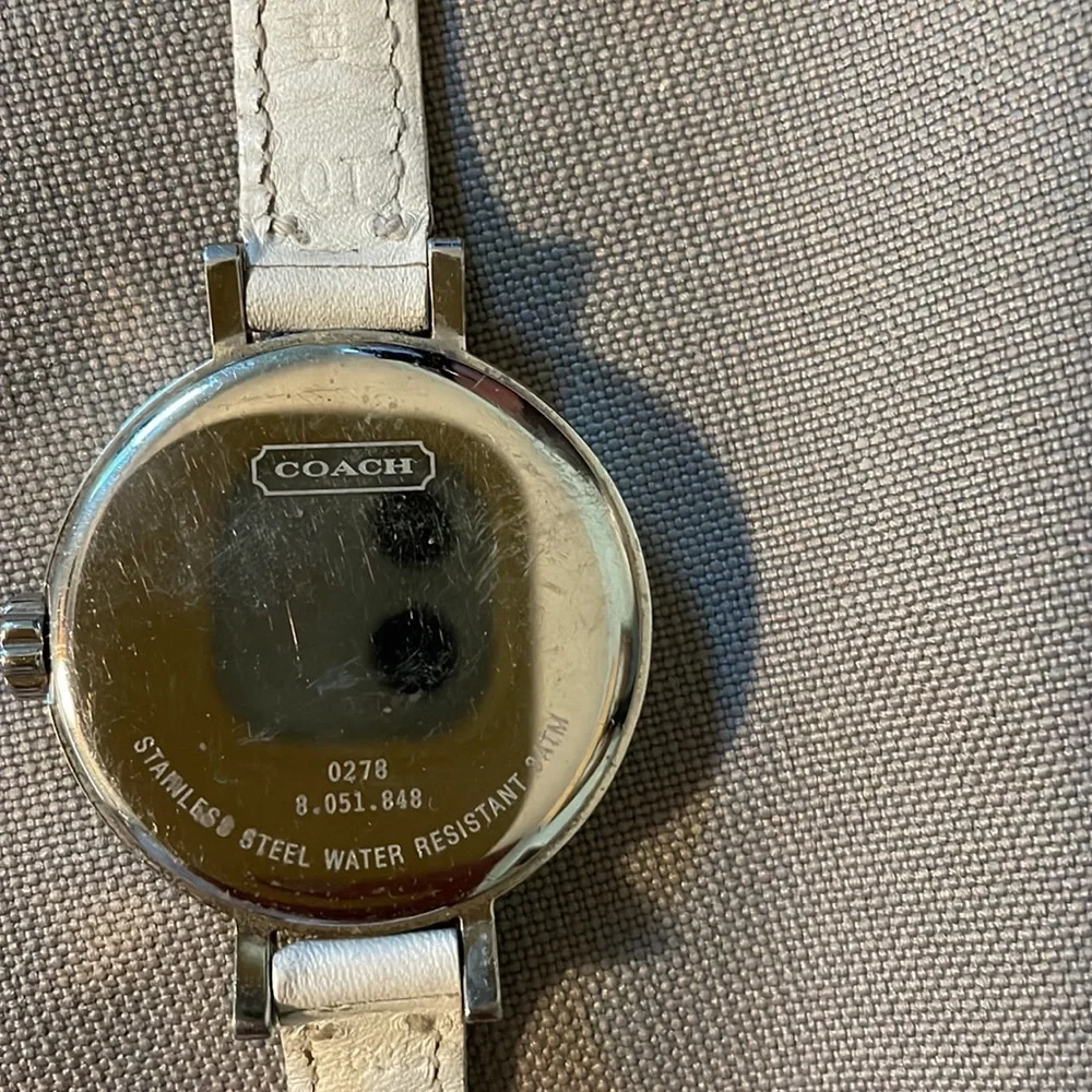 Coach Watch - Picture 3 of 4